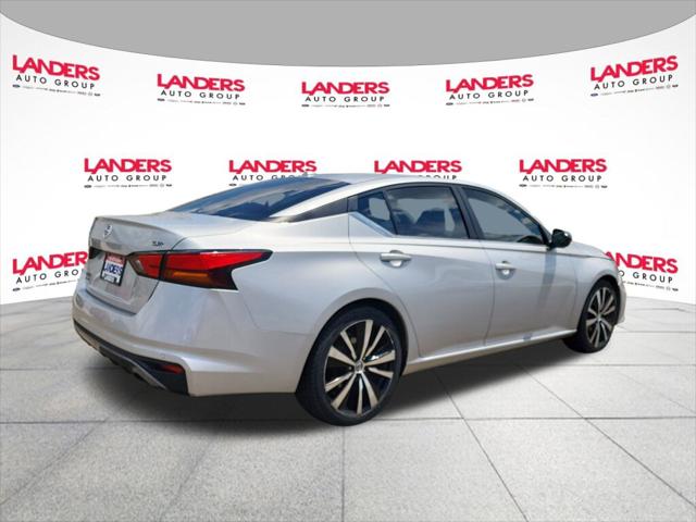 2021 Nissan Altima SR FWD