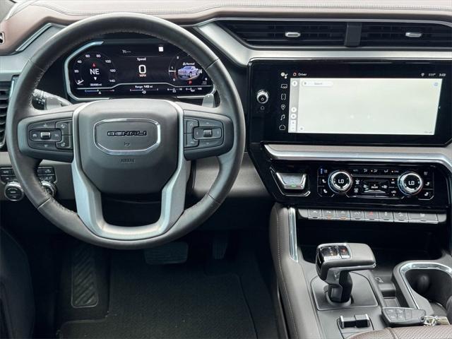 2022 GMC Sierra 1500 4WD Crew Cab Short Box Denali