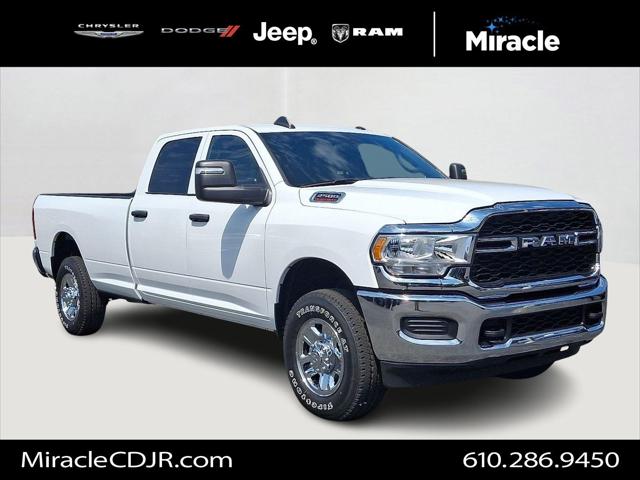 2023 RAM 2500 Tradesman Crew Cab 4x4 8 Box