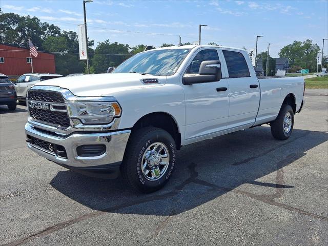 2023 RAM 2500 Tradesman Crew Cab 4x4 8 Box