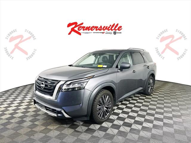 2023 Nissan Pathfinder SL 4WD
