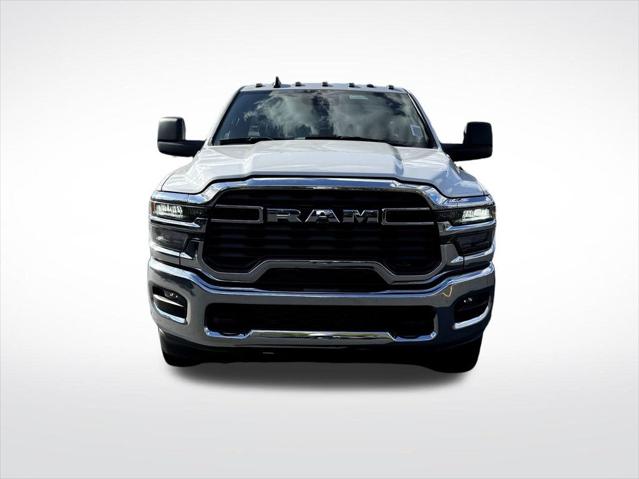 2026 RAM Ram 3500 Chassis Cab RAM 3500 TRADESMAN CHASSIS REGULAR CAB 4X4 84 CA