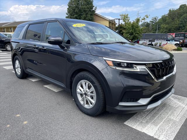 2023 Kia Carnival MPV LX Seat Package