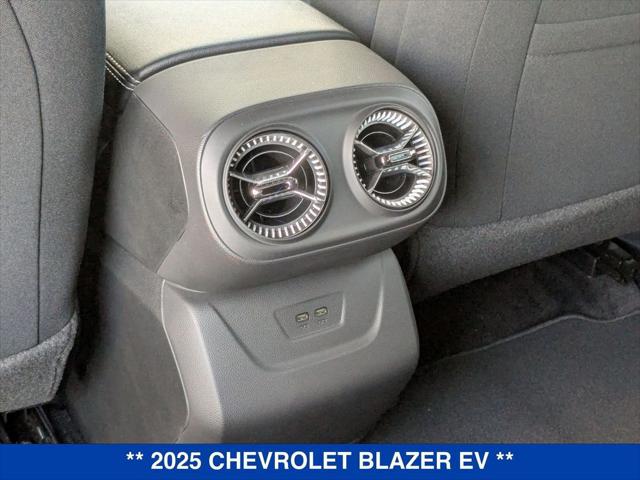 2025 Chevrolet V Blazer LT AWD