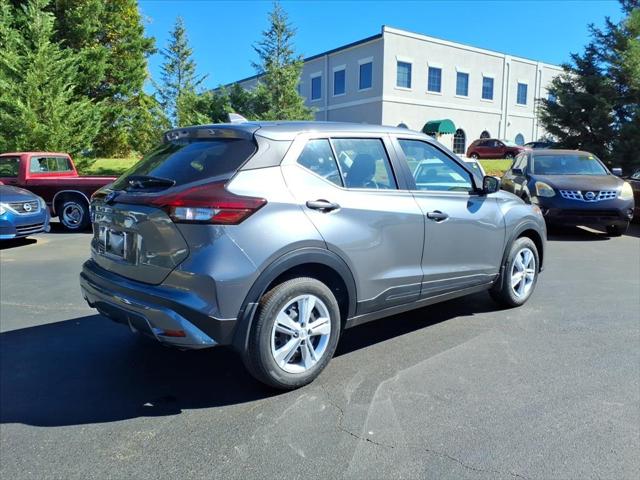2025 Nissan Kicks S