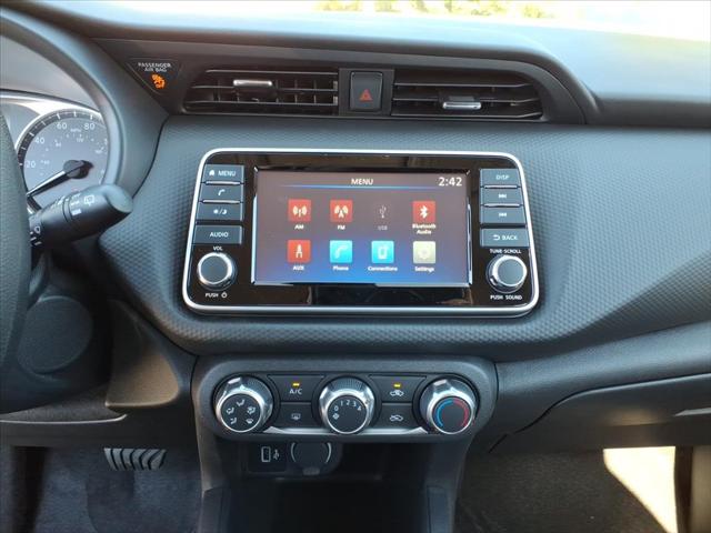 2025 Nissan Kicks S