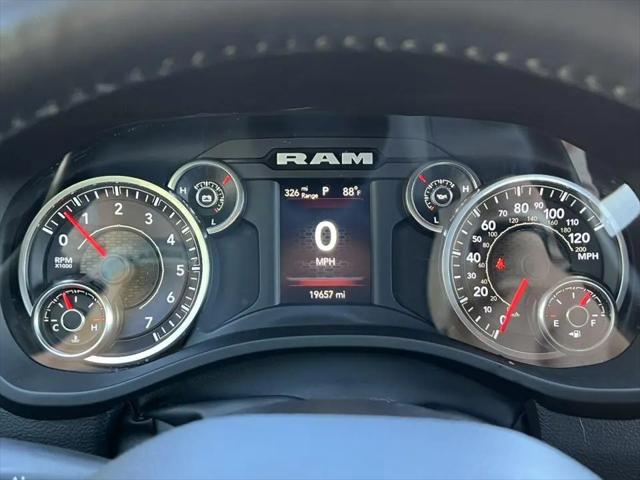 2023 Ram 1500 Big Horn Crew Cab 4x4 5'7" Box