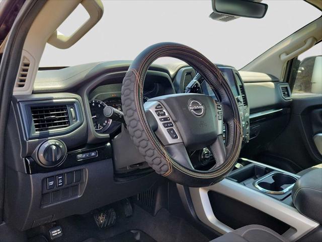 2024 Nissan TITAN Crew Cab SV 4x4