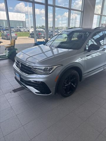 2023 Volkswagen Tiguan 2.0T SE R-Line Black