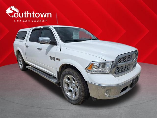 2017 RAM 1500 Laramie Crew Cab 4x4 57 Box