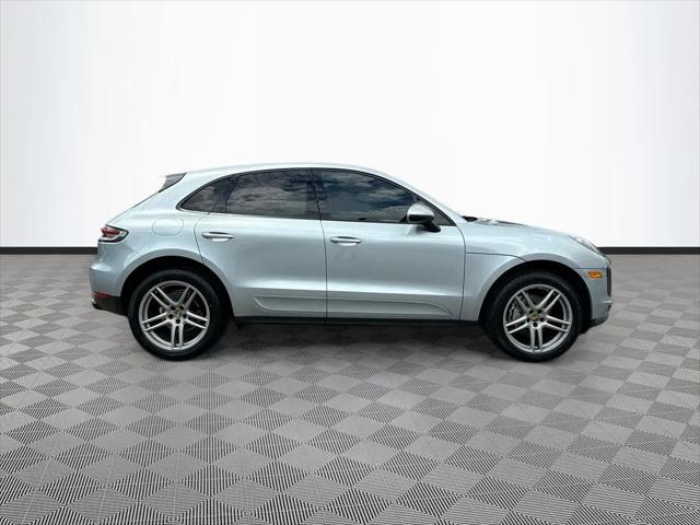 2021 Porsche Macan Standard