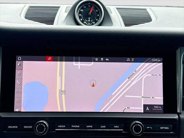 2021 Porsche Macan Standard