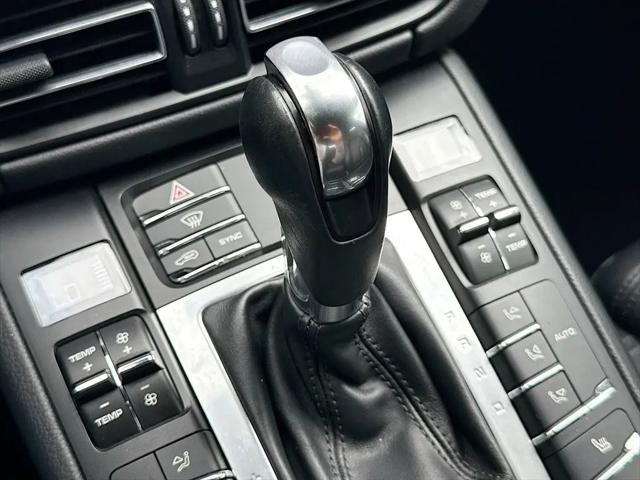 2021 Porsche Macan Standard