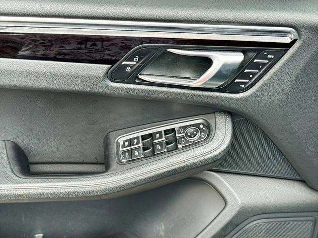 2021 Porsche Macan Standard