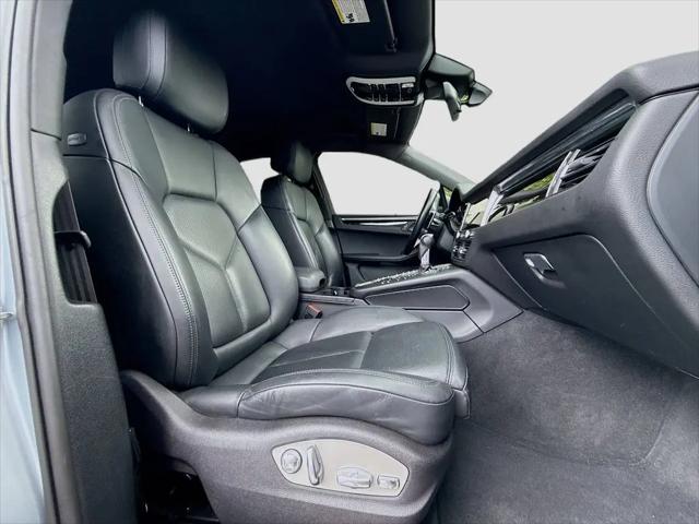 2021 Porsche Macan Standard