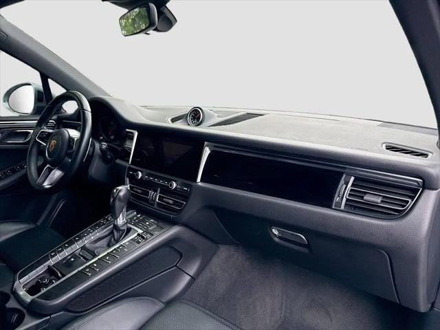 2021 Porsche Macan Standard