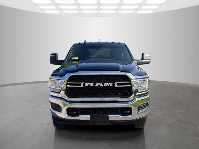 2024 RAM 2500 Tradesman Crew Cab 4x4 64 Box 2024 RAM 2500 Tradesman Crew Cab 4x4 64 Box