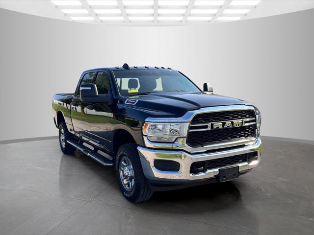 2024 RAM 2500 Tradesman Crew Cab 4x4 64 Box 2024 RAM 2500 Tradesman Crew Cab 4x4 64 Box