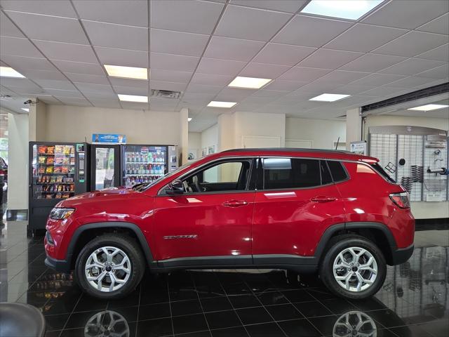 2025 Jeep Compass COMPASS LATITUDE 4X4