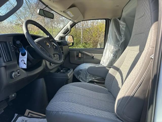 2025 Chevrolet Express Cargo Van RWD 2500 Regular Wheelbase WT