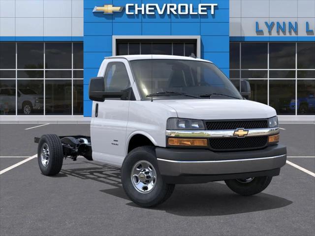 2025 Chevrolet Express Cutaway Work Van