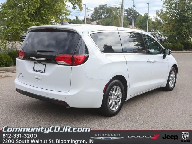 2026 Chrysler Voyager LX