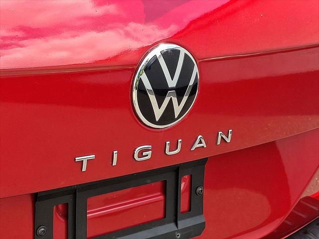 2024 Volkswagen Tiguan 2.0T SE R-Line Black