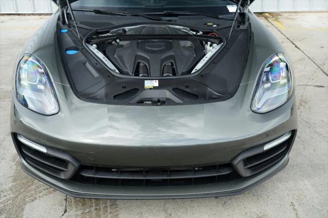 2022 Porsche Panamera E-Hybrid 4