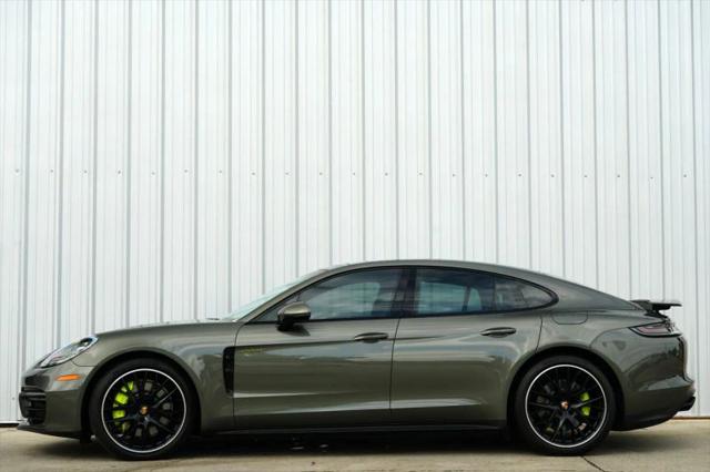 2022 Porsche Panamera E-Hybrid 4