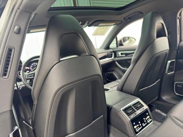2022 Porsche Panamera E-Hybrid 4