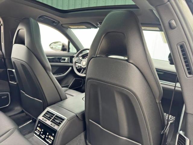 2022 Porsche Panamera E-Hybrid 4