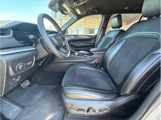 2024 Jeep Grand Cherokee L Altitude 4x4