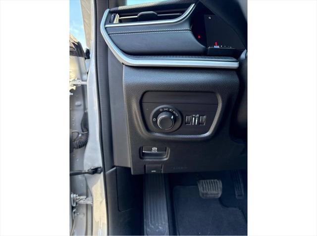 2024 Jeep Grand Cherokee L Altitude 4x4