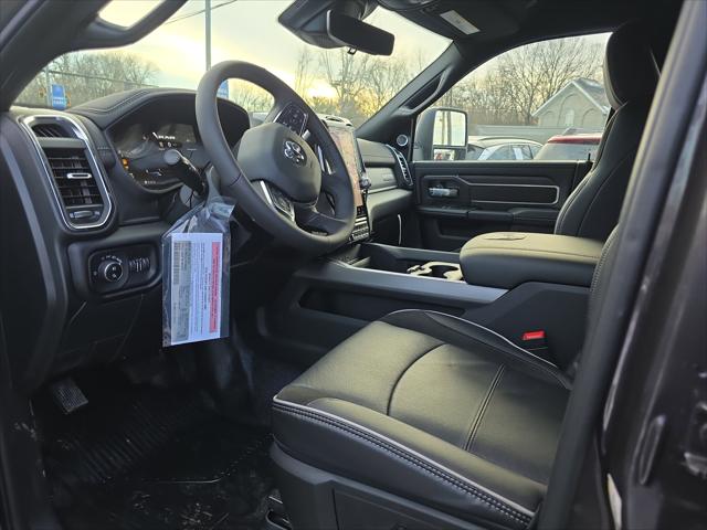 2026 RAM Ram 3500 Chassis Cab RAM 3500 BIG HORN CREW CAB CHASSIS 4X4 60 CA