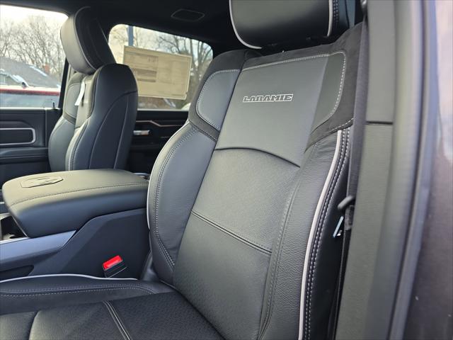 2026 RAM Ram 3500 Chassis Cab RAM 3500 BIG HORN CREW CAB CHASSIS 4X4 60 CA