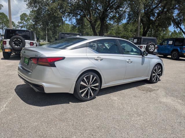 2022 Nissan Altima SR FWD