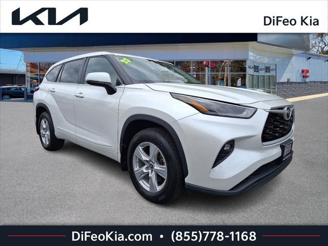 2023 Toyota Highlander LE
