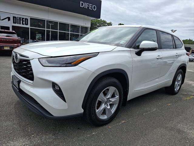 2023 Toyota Highlander LE