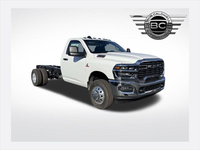 2026 RAM Ram 3500 Chassis Cab RAM 3500 TRADESMAN CHASSIS REGULAR CAB 4X4 84 CA