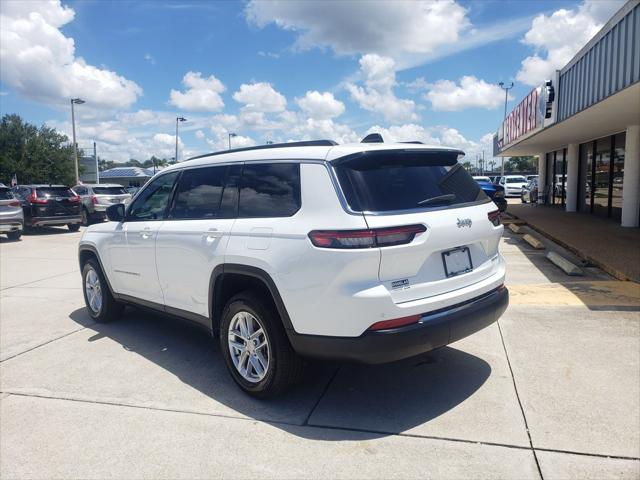 2024 Jeep Grand Cherokee L Laredo 4x2