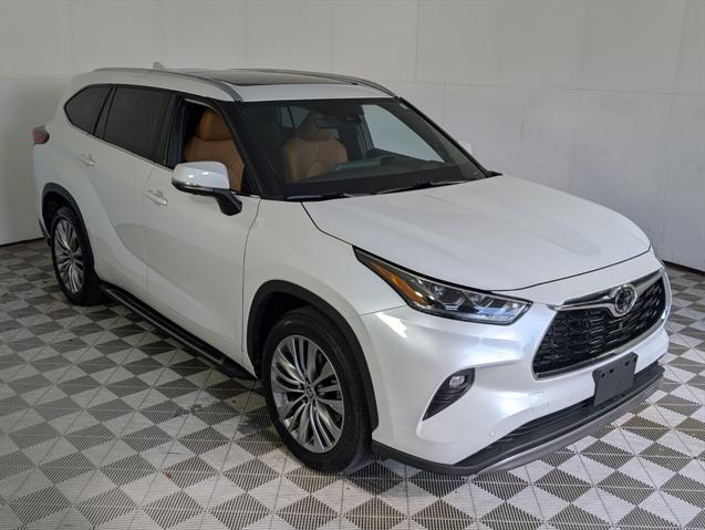 2022 Toyota Highlander Platinum