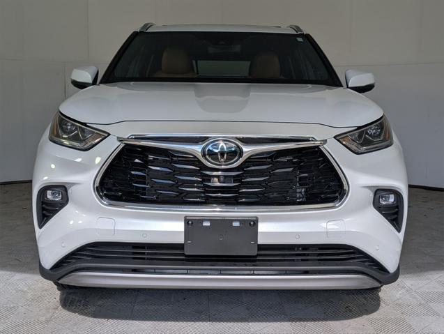 2022 Toyota Highlander Platinum