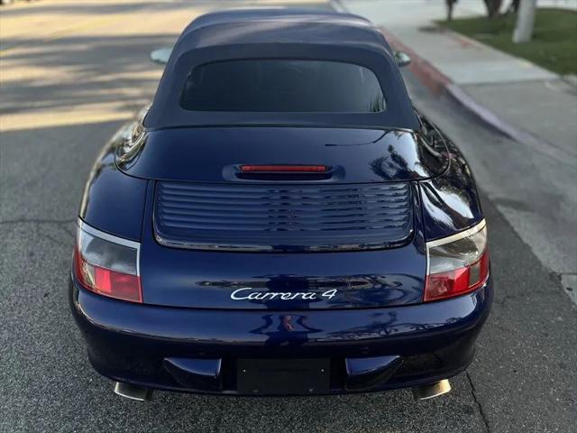 2003 Porsche 911 Carrera 4