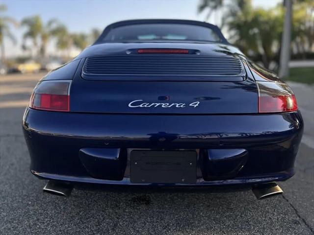 2003 Porsche 911 Carrera 4