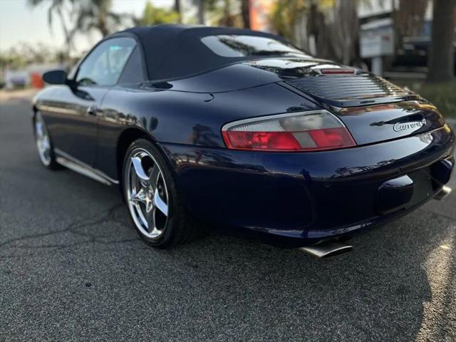 2003 Porsche 911 Carrera 4