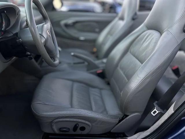 2003 Porsche 911 Carrera 4