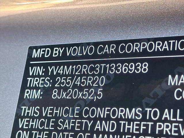 2026 Volvo XC60 B5 Plus