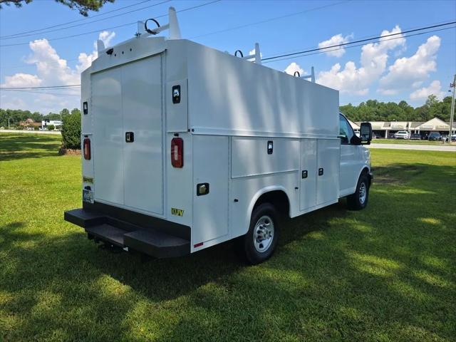 2025 Chevrolet Express Cutaway Work Van