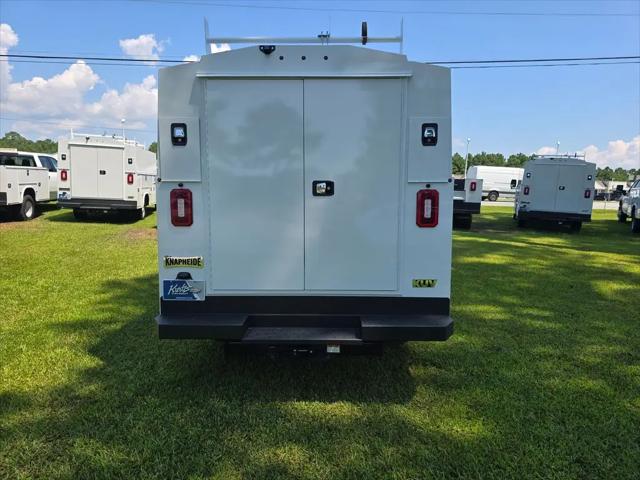 2025 Chevrolet Express Cutaway Work Van