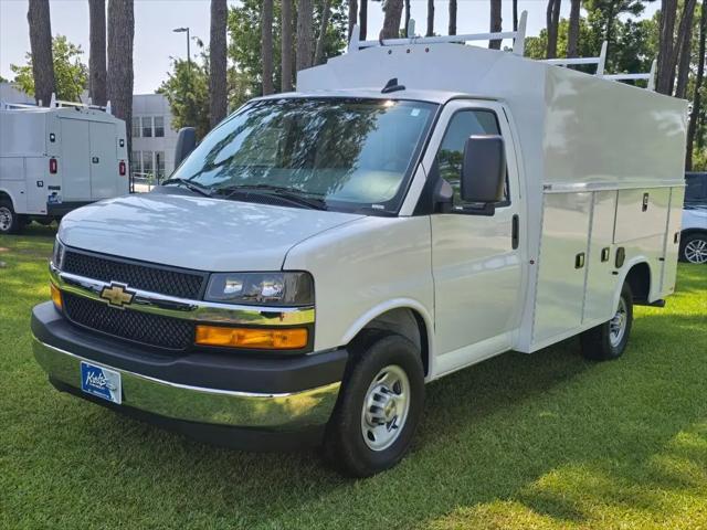 2025 Chevrolet Express Cutaway Work Van